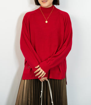 モックネックラグランニット