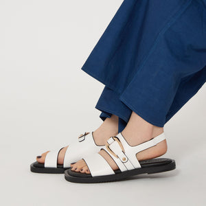 オーバルバックル サンダル15↑