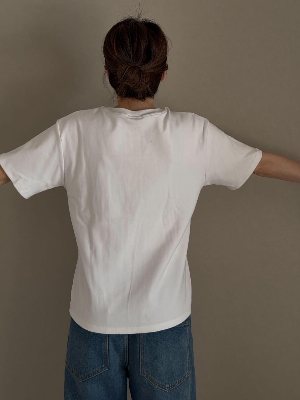 アーティストフロッキーロゴTシャツ