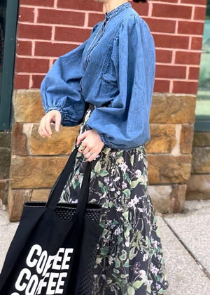 スタンドカラーデニムブラウス