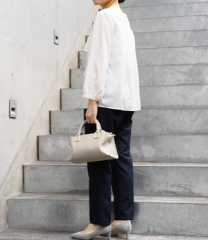 アシンメトリーフレアブラウス