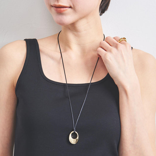 エッグシェイプコードネックレス