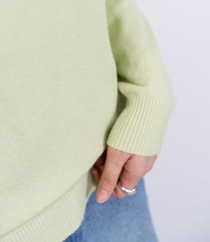 ソフトタッチクルーネックニット