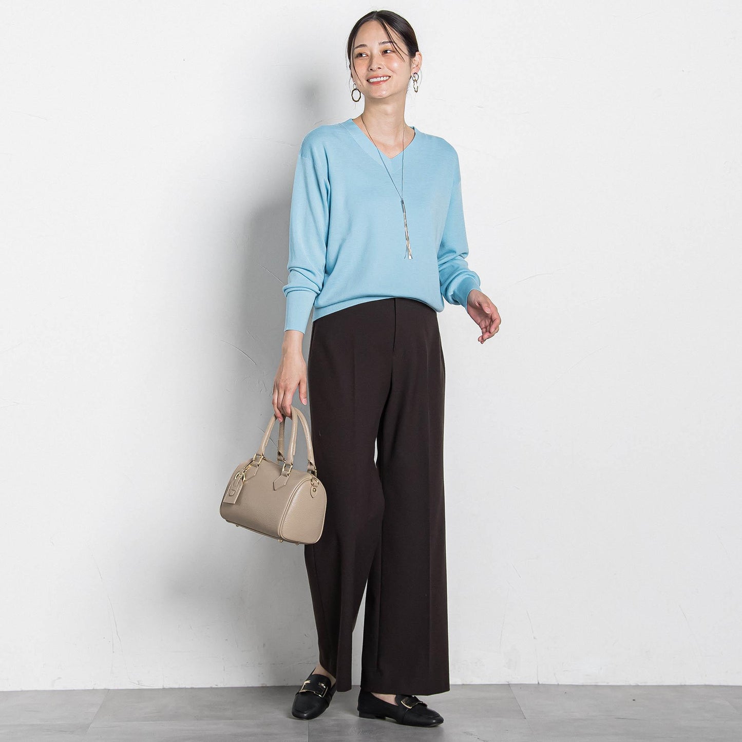 Brisbane Vネックニットプルオーバー≪11号あり≫