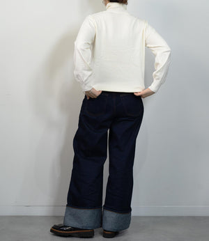 タートルネックソフトニット