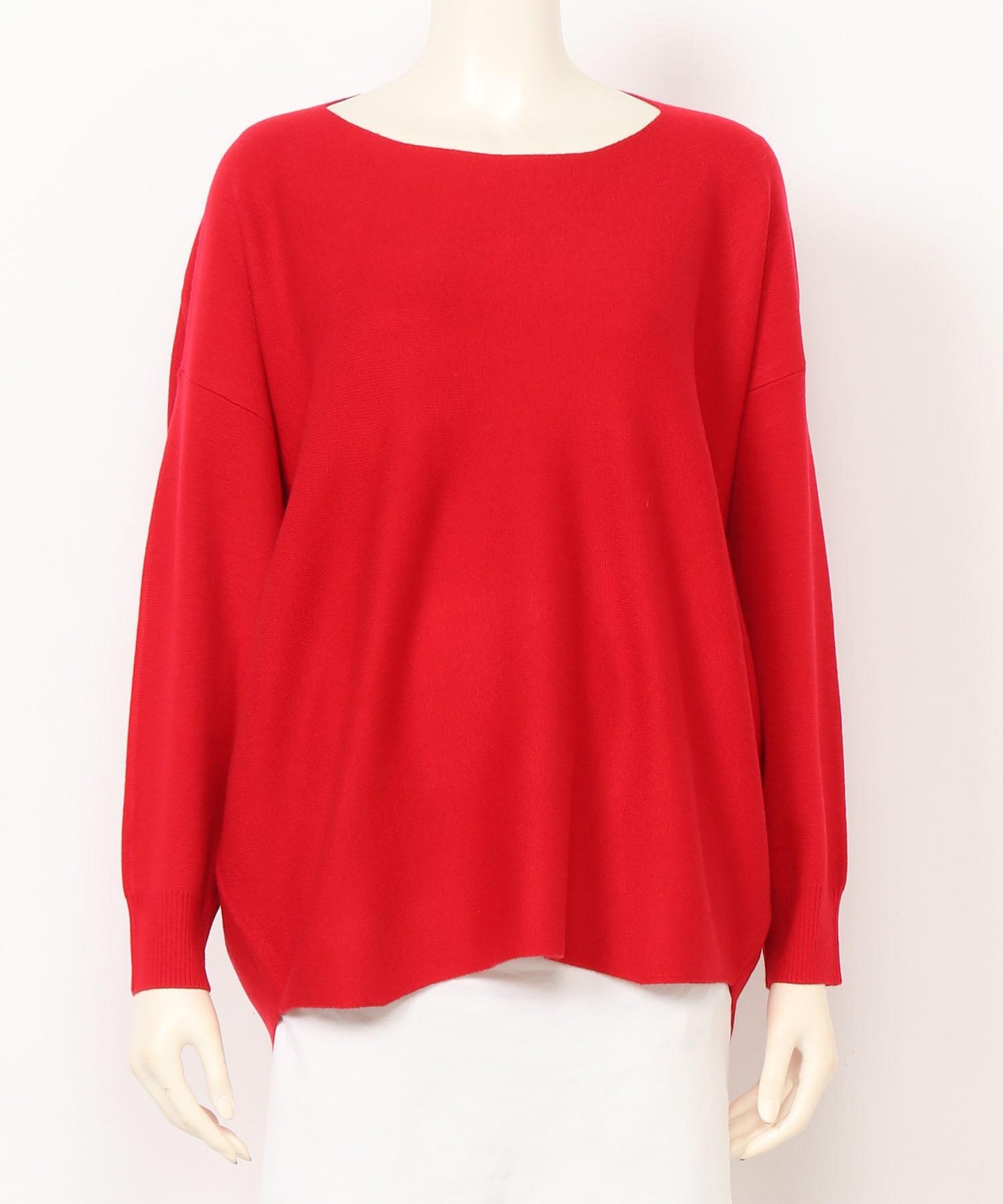 ボートネックニット