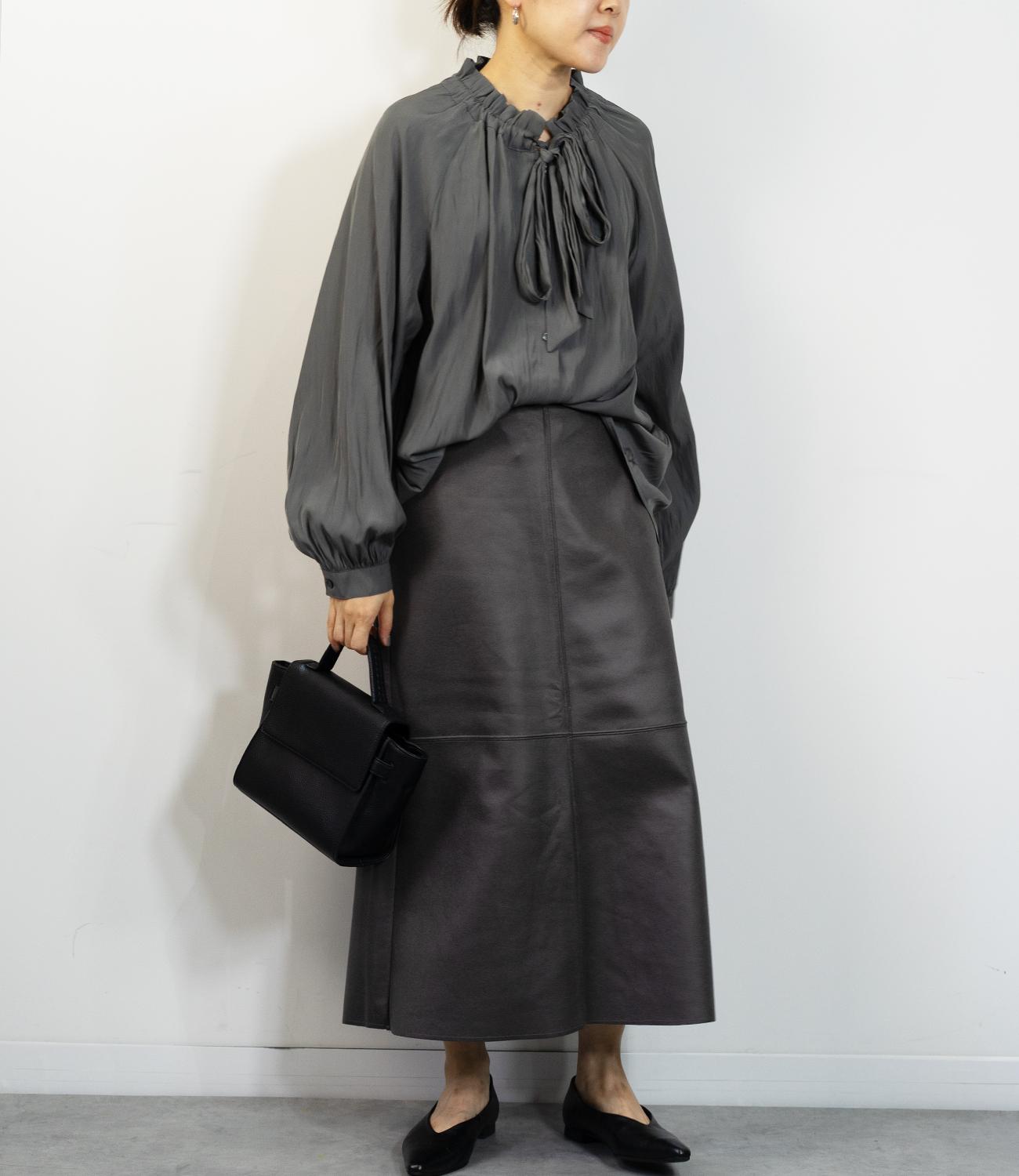 パウダーサテンボウタイブラウス