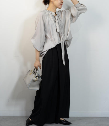 パウダーサテンボウタイブラウス