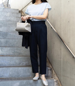 ウエストフリルストレッチテーパードパンツ