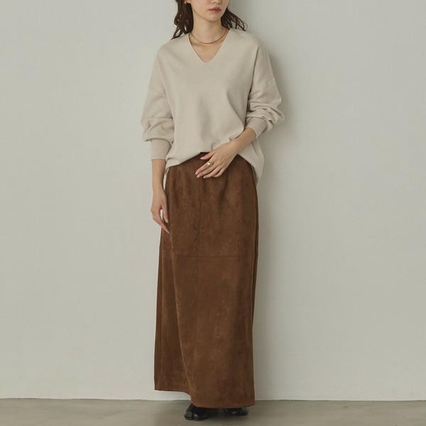 やわもちVネックニット