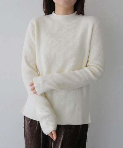 裏シャギーモックネックニット