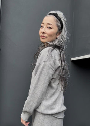 Vネックニット スカートセットアップ