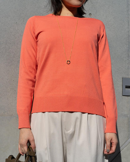 クルーネックストレートニット