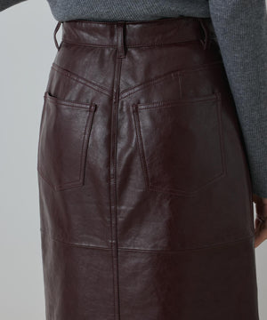 フェイクレザータイトスカート