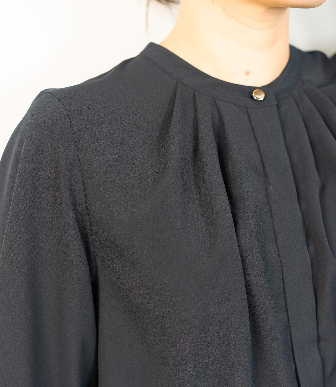 タックフレアブラウス