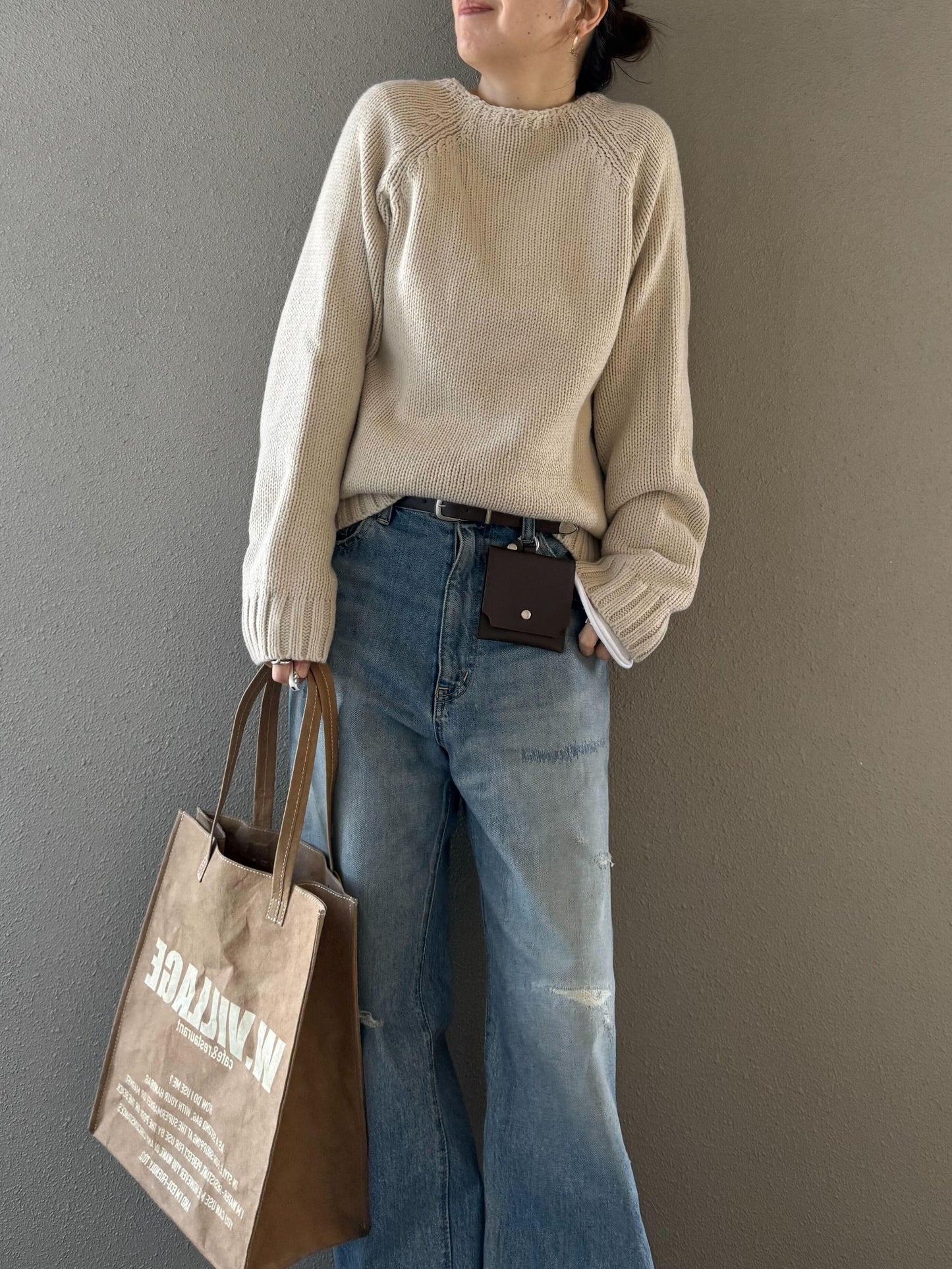 ラウンドネックニット