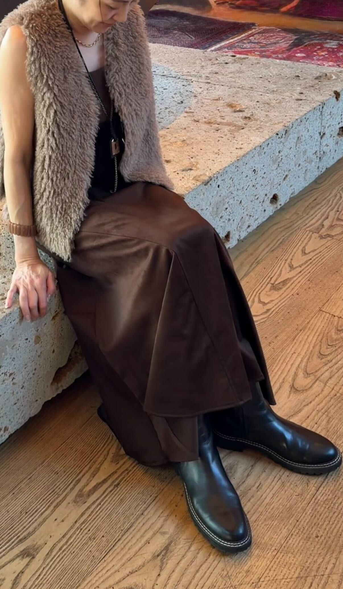 スエードライクフレアスカート