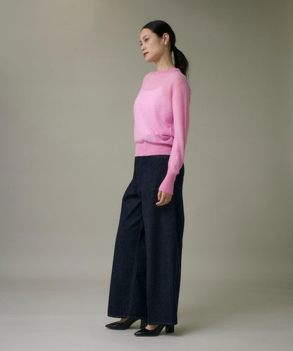 クルーネックニットプルオーバー《Melty air wool》
