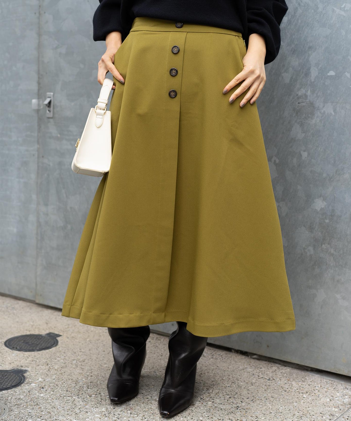 フレアボタンスカート