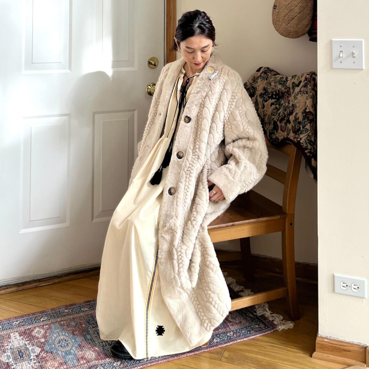 ケーブル編みエコファーロングコート