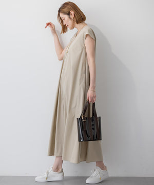 ストレッチブロード Vネックワンピース