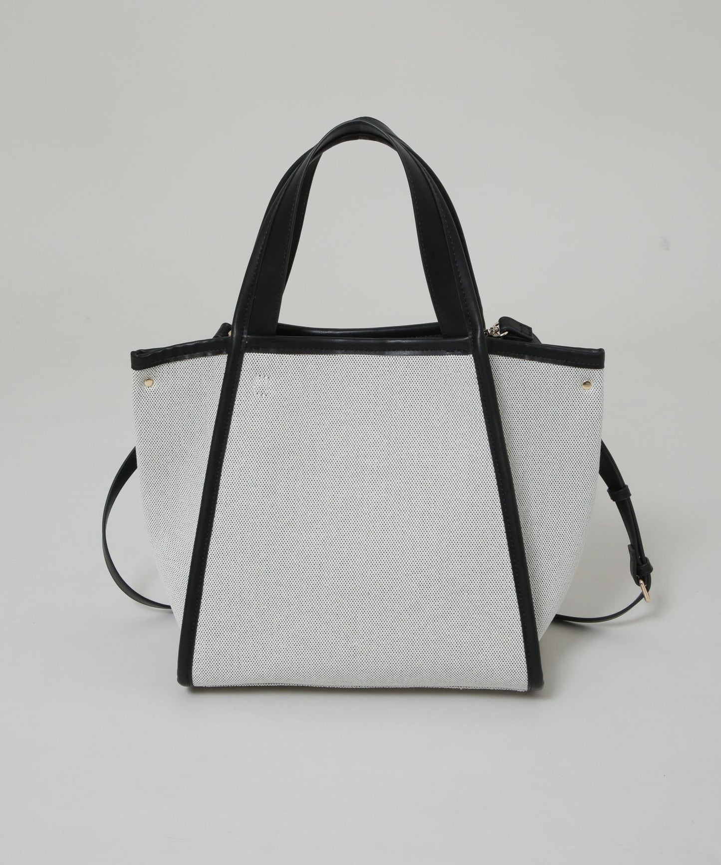 キャンバス×フェイクレザーポケットバッグ