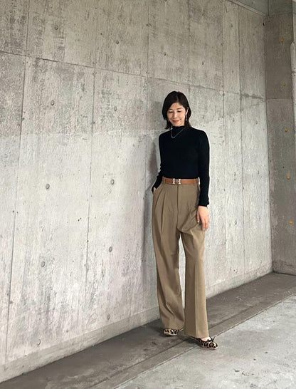 ワイドツータックパンツ