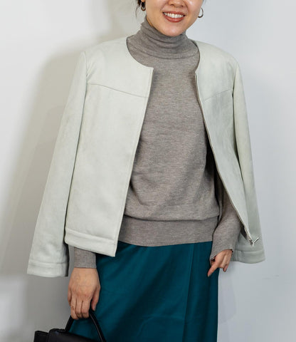 タートルネックソフトニット