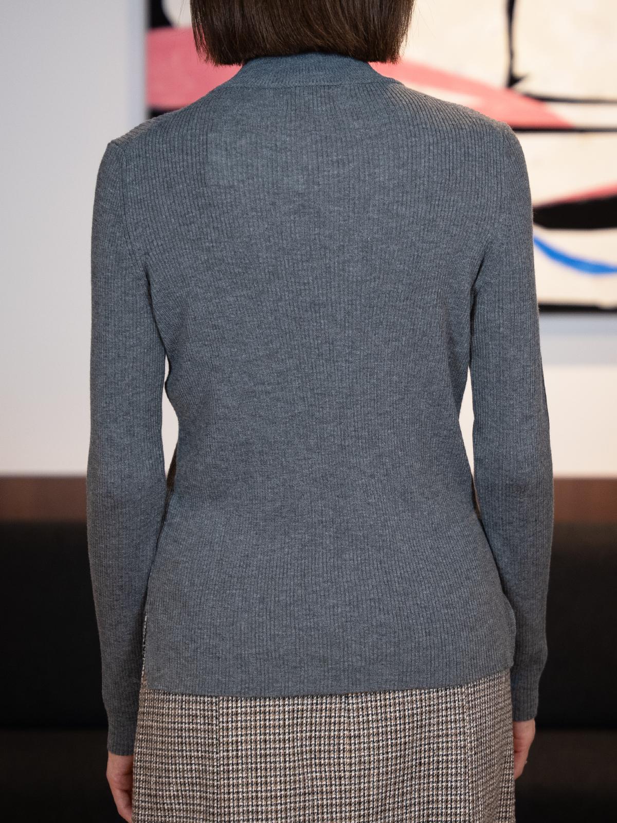 ソフトタッチタートルネックニット