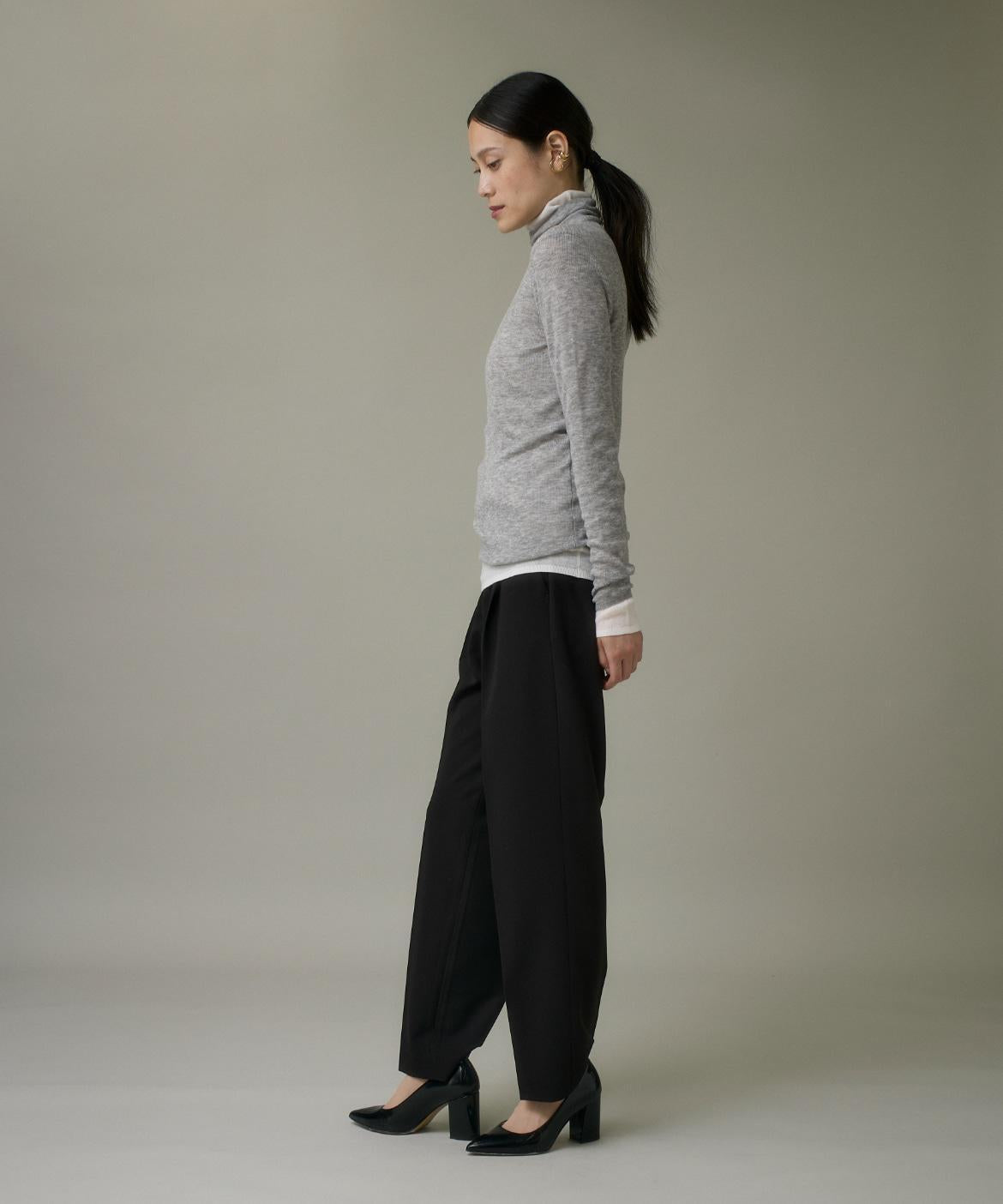 ハイネックニットプルオーバー《Melty air wool》