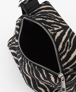 スクエアワンハンドル バッグ