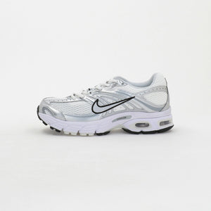 ＜NIKE＞エア マックス モト 2K スニーカー