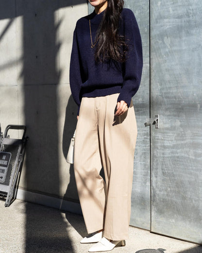 ハイネックボリュームスリーブニット