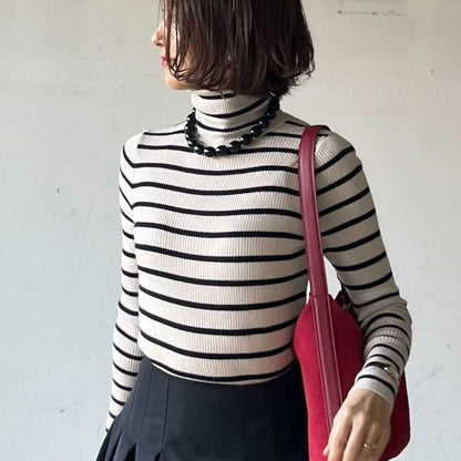 ぶどうの実ブラックネックレス