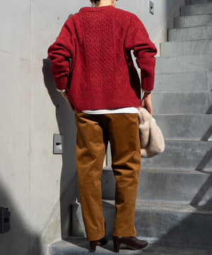 ケーブルニット