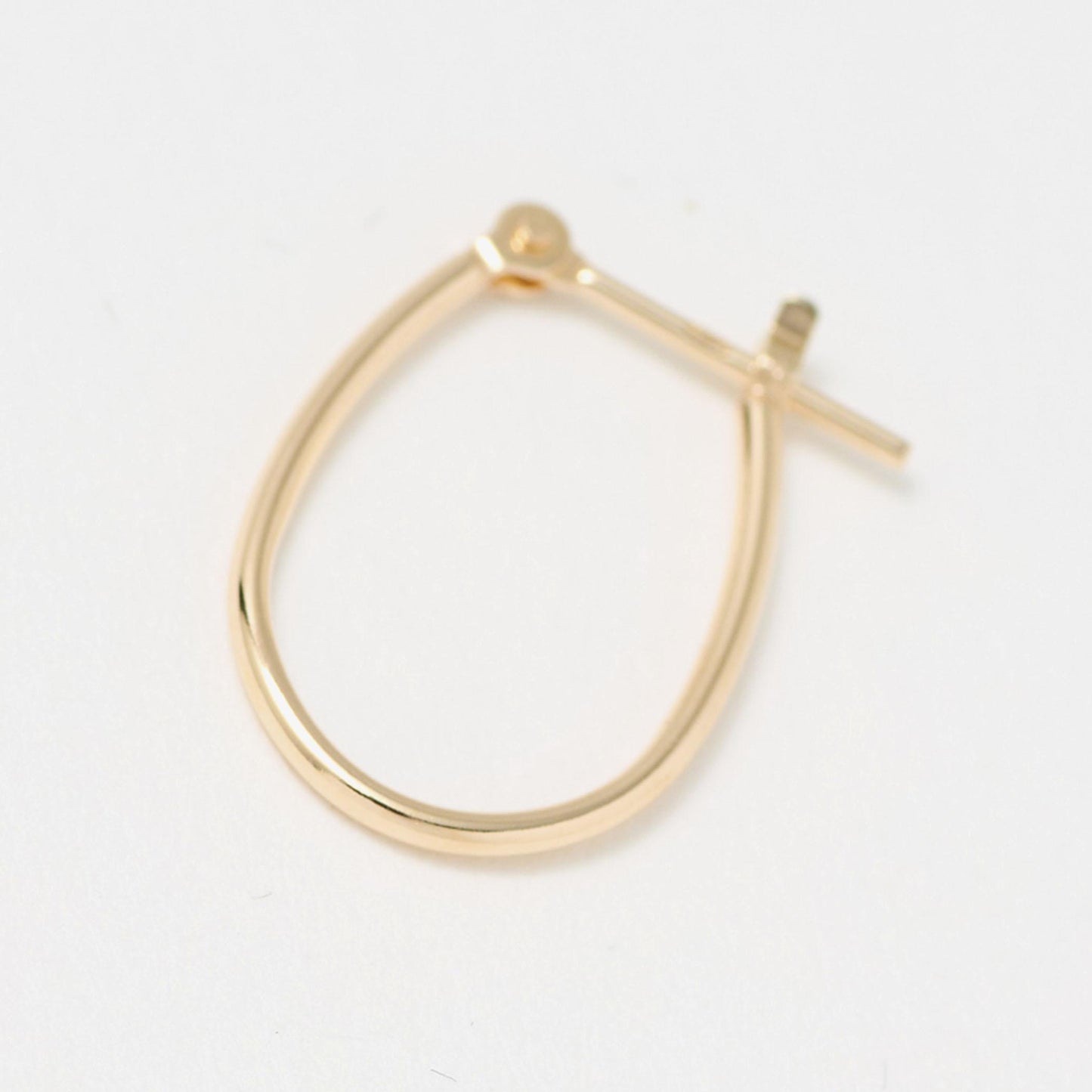 K10 パイプ オーバル フープピアス