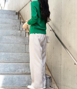 ナチュラルフレアシルエットパンツ