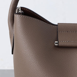 メタルポイント バケットバッグ