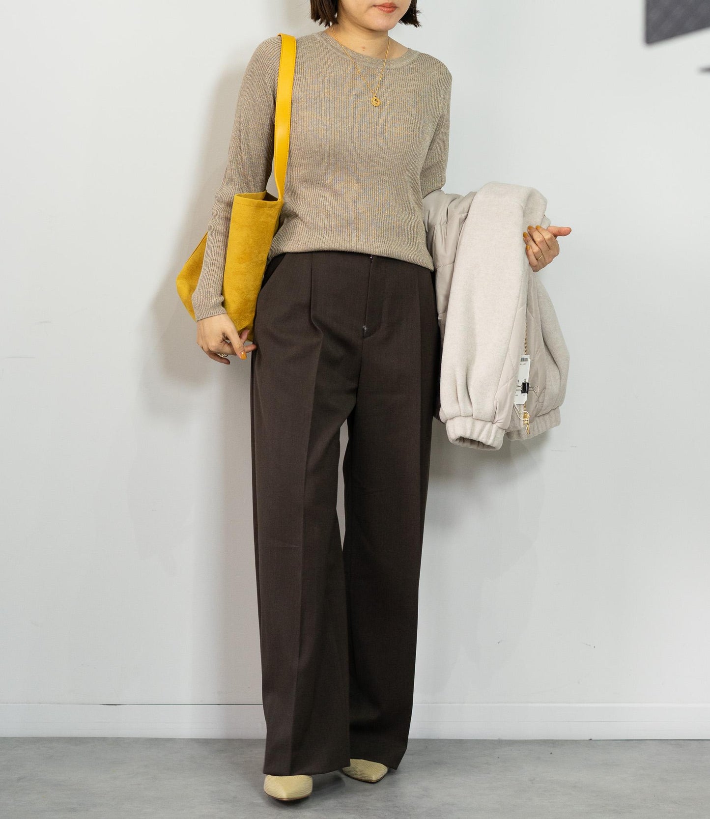 ラメリブクルーネックスリムニット