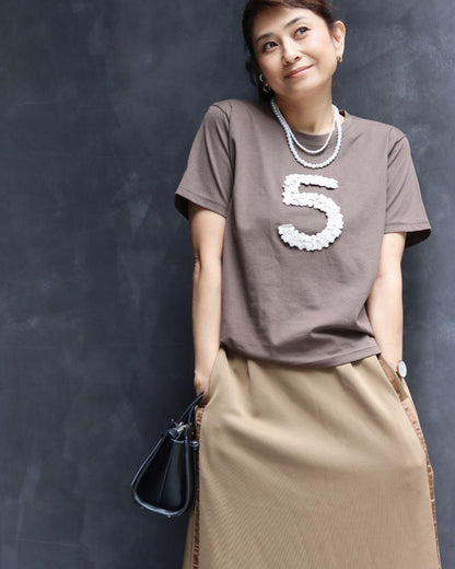 5フラワーTシャツ