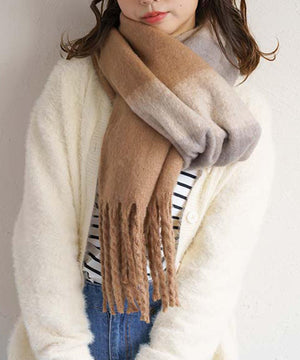 ボリュームフリンジマフラー