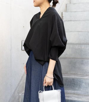 サーキュラーフレアスキッパーブラウス