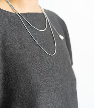 ボートネックラウンドニット