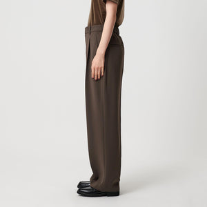 タックワイドストレートパンツ ウォッシャブル