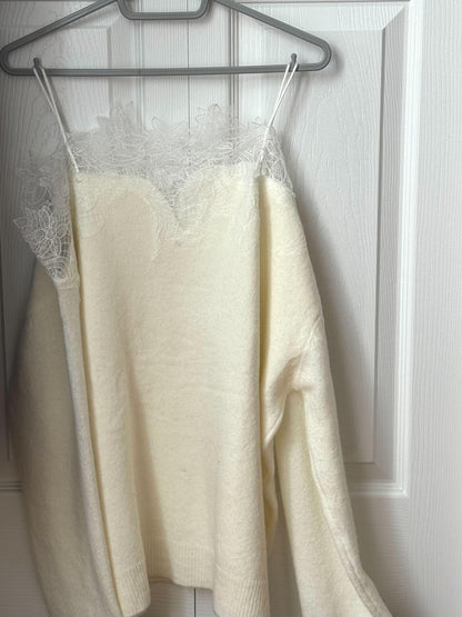 レースデザインオフショルニット