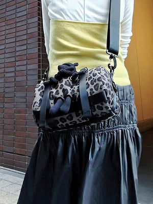 クロスボディーベアバッグ