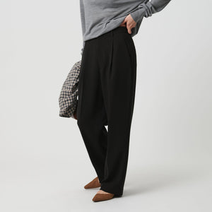 タックワイドストレートパンツ ウォッシャブル