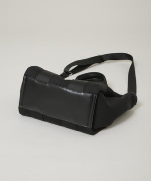 パンチングショルダートートバッグ