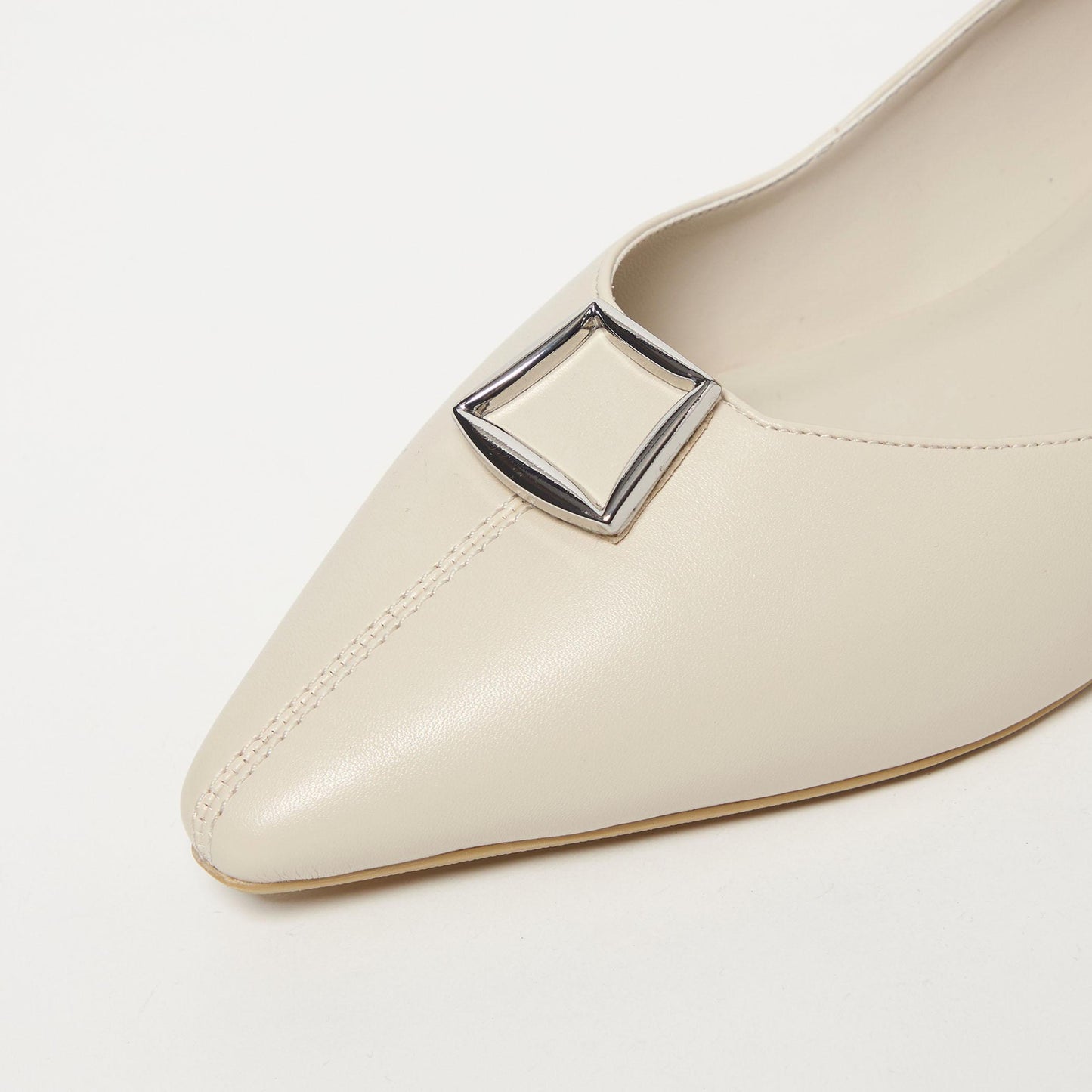 ポインテッド バックル パンプス 晴雨兼用 撥水