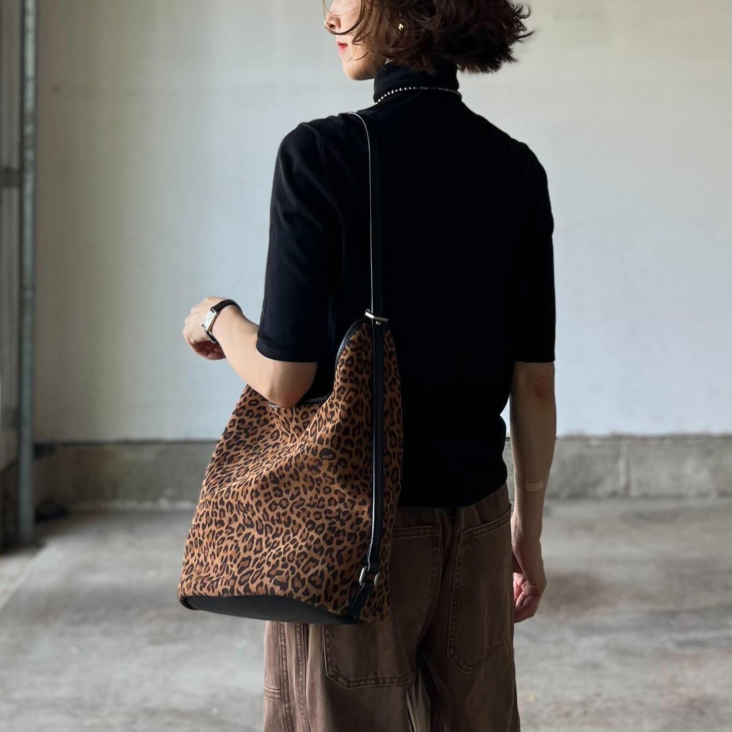 ヒョウ柄スエードバッグ